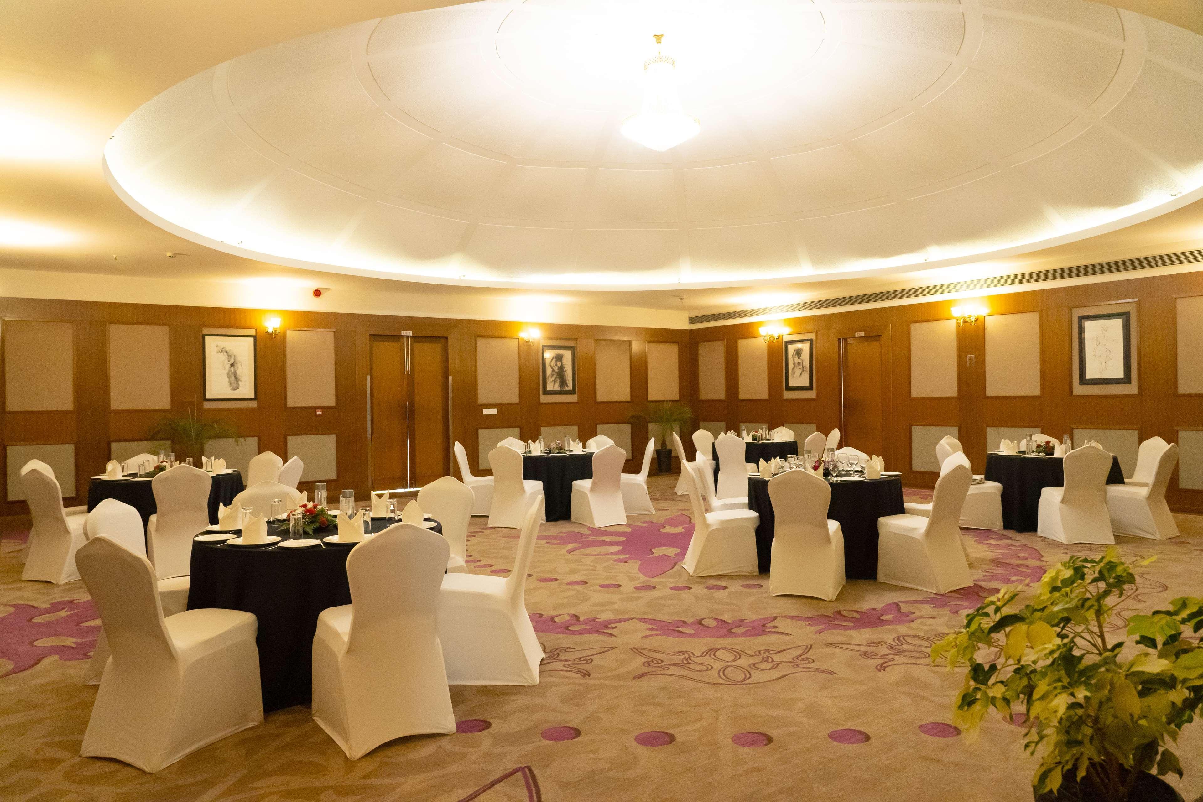 Classic Grande,A Member Of Radisson Imphal Kültér fotó