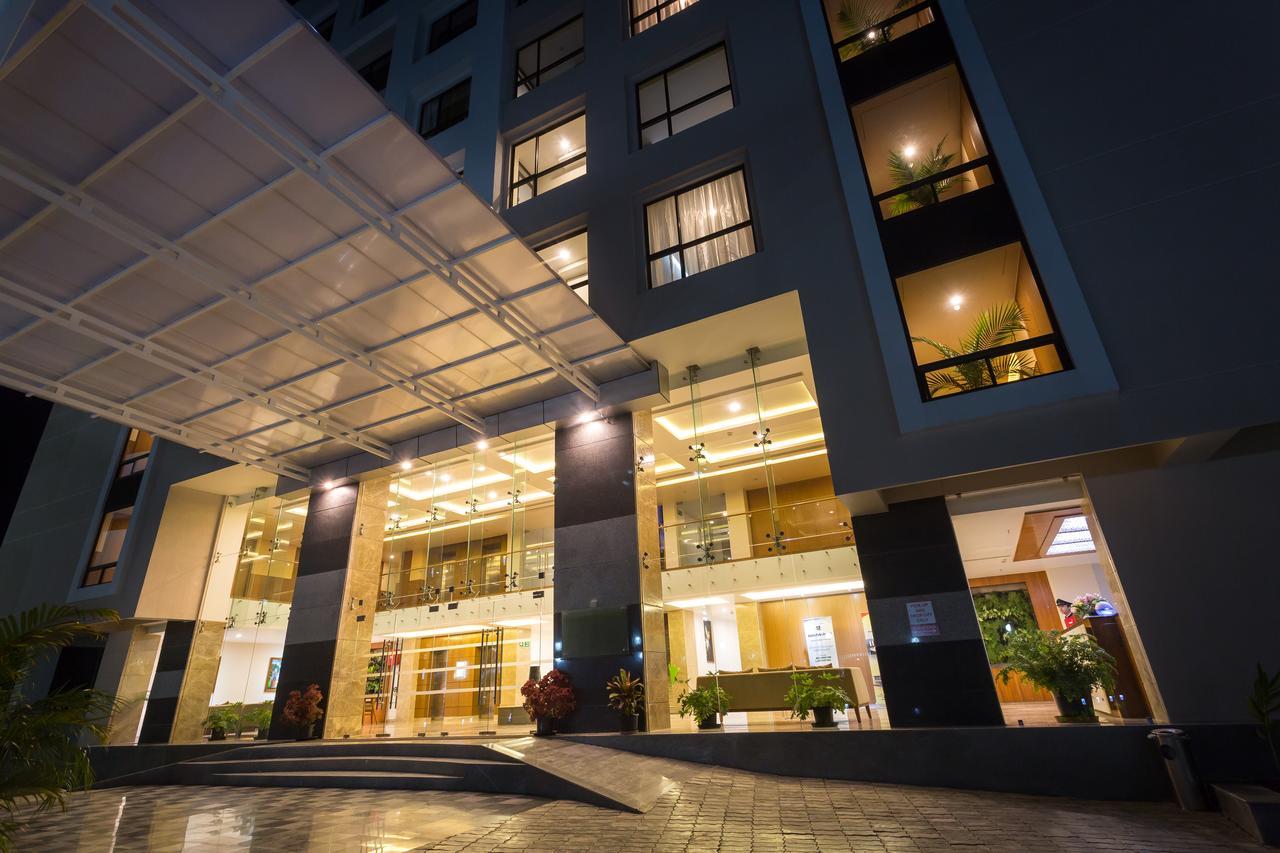Classic Grande,A Member Of Radisson Imphal Kültér fotó