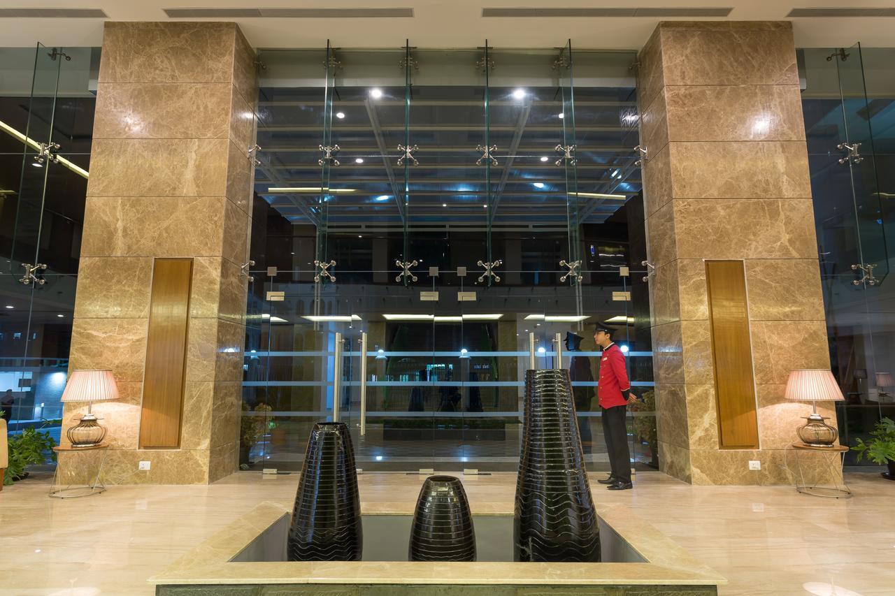 Classic Grande,A Member Of Radisson Imphal Kültér fotó