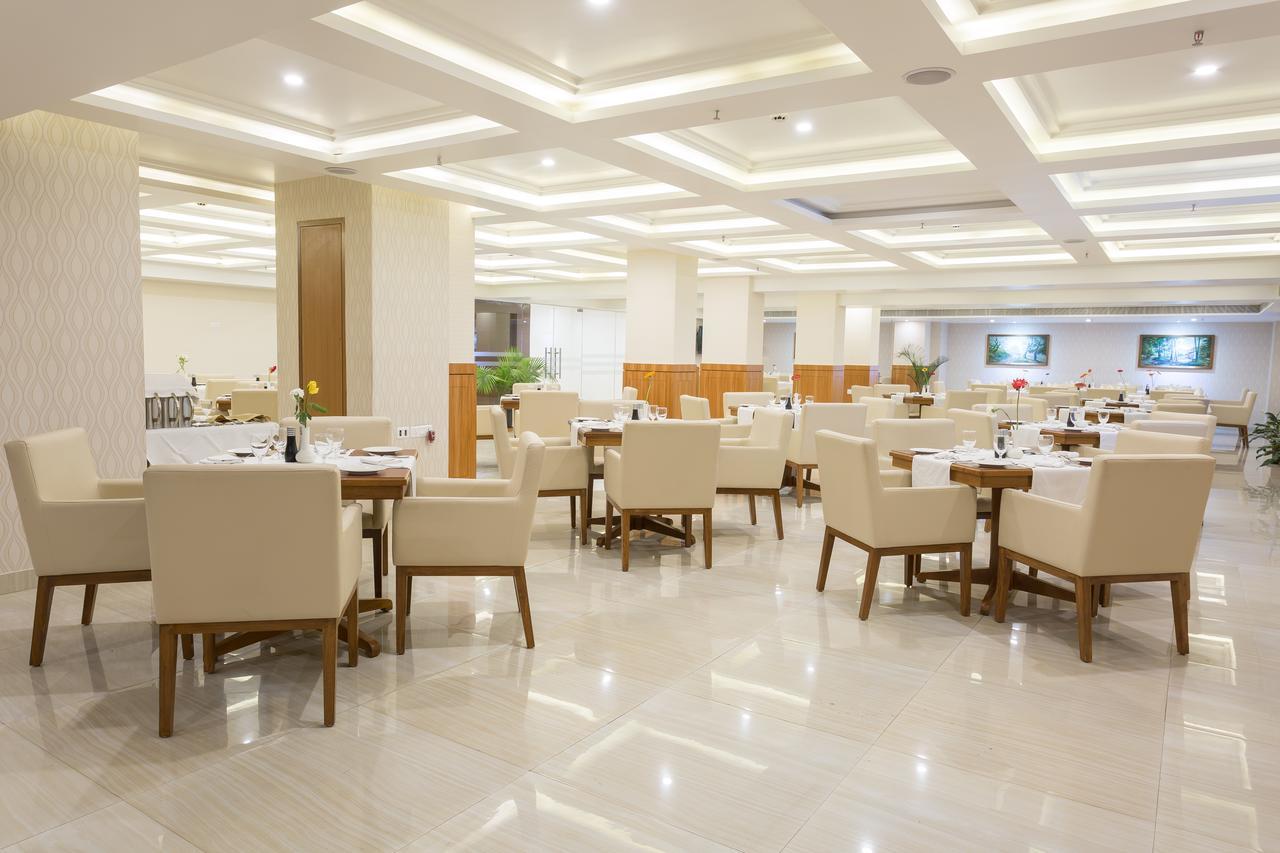 Classic Grande,A Member Of Radisson Imphal Kültér fotó
