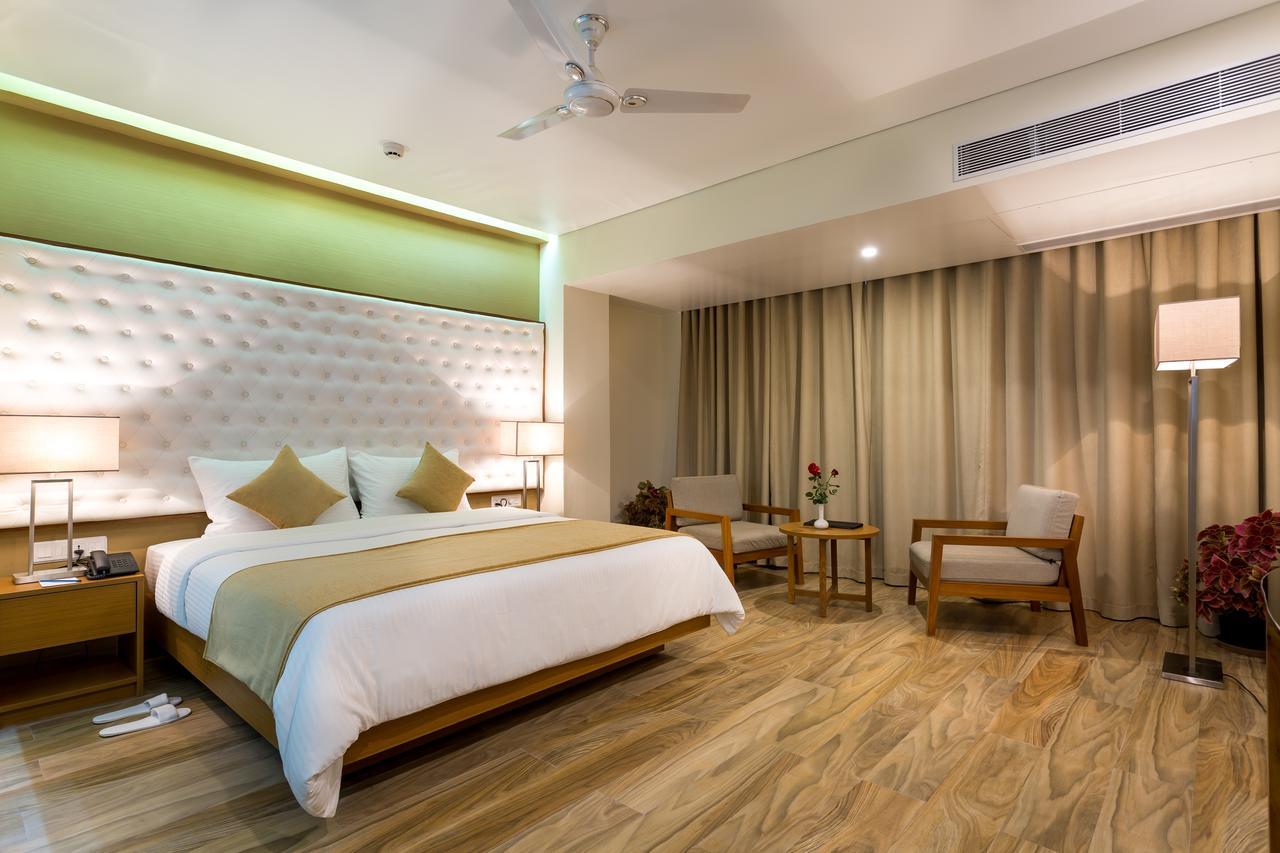 Classic Grande,A Member Of Radisson Imphal Kültér fotó